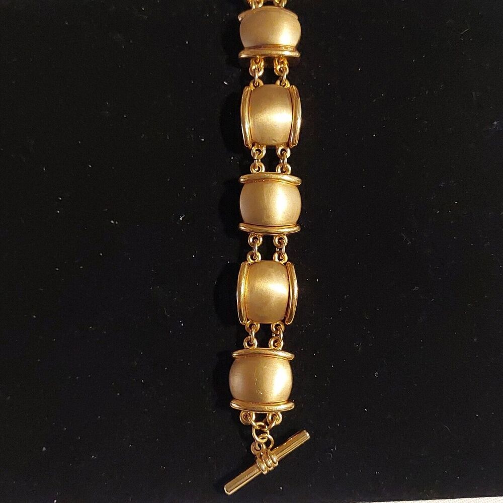 Vintage Bracelet Goldtone Links With Toggle Closer